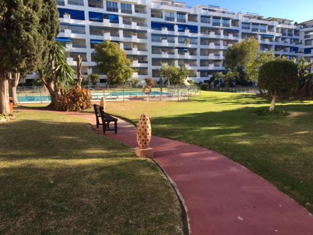Large And Elegant In Puerto Banus With Pools And Paddle Apartment Marbella Ngoại thất bức ảnh