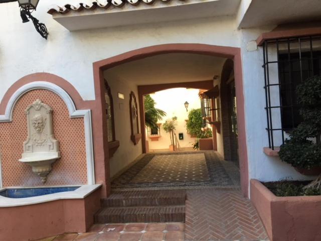 Large And Elegant In Puerto Banus With Pools And Paddle Apartment Marbella Ngoại thất bức ảnh