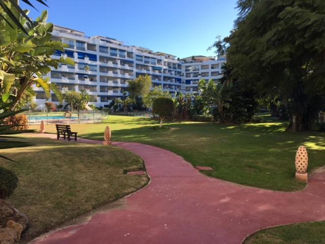 Large And Elegant In Puerto Banus With Pools And Paddle Apartment Marbella Ngoại thất bức ảnh